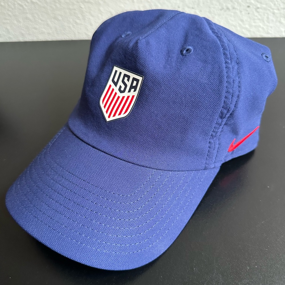 Nike Dri-FIT USA Soccer Club Cap in Deep Blue